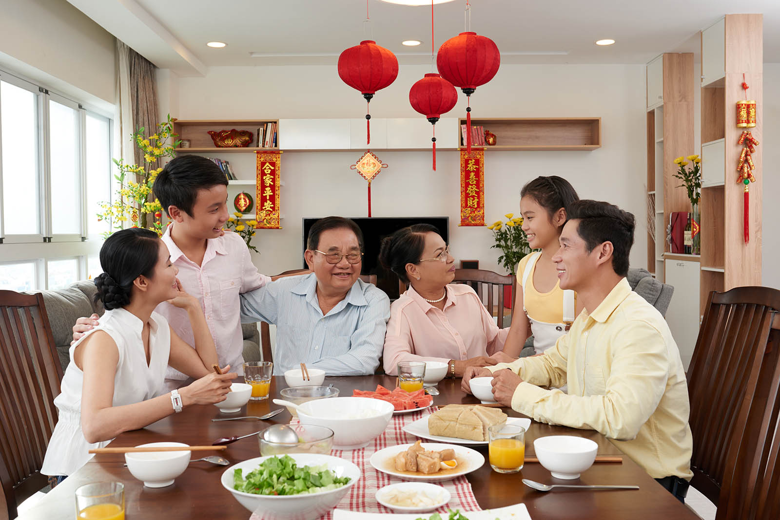 joy-family-laughter-chinese-new-year.jpg